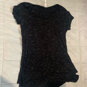 ⭐️ 3/$10 ⭐️ Kohl’s High - Lo T-Shirt with Side Slits